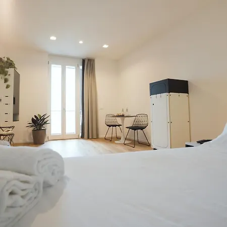 La Ortigia Apartment *